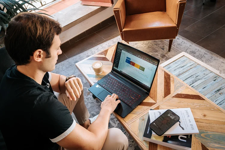 Simon working mobile